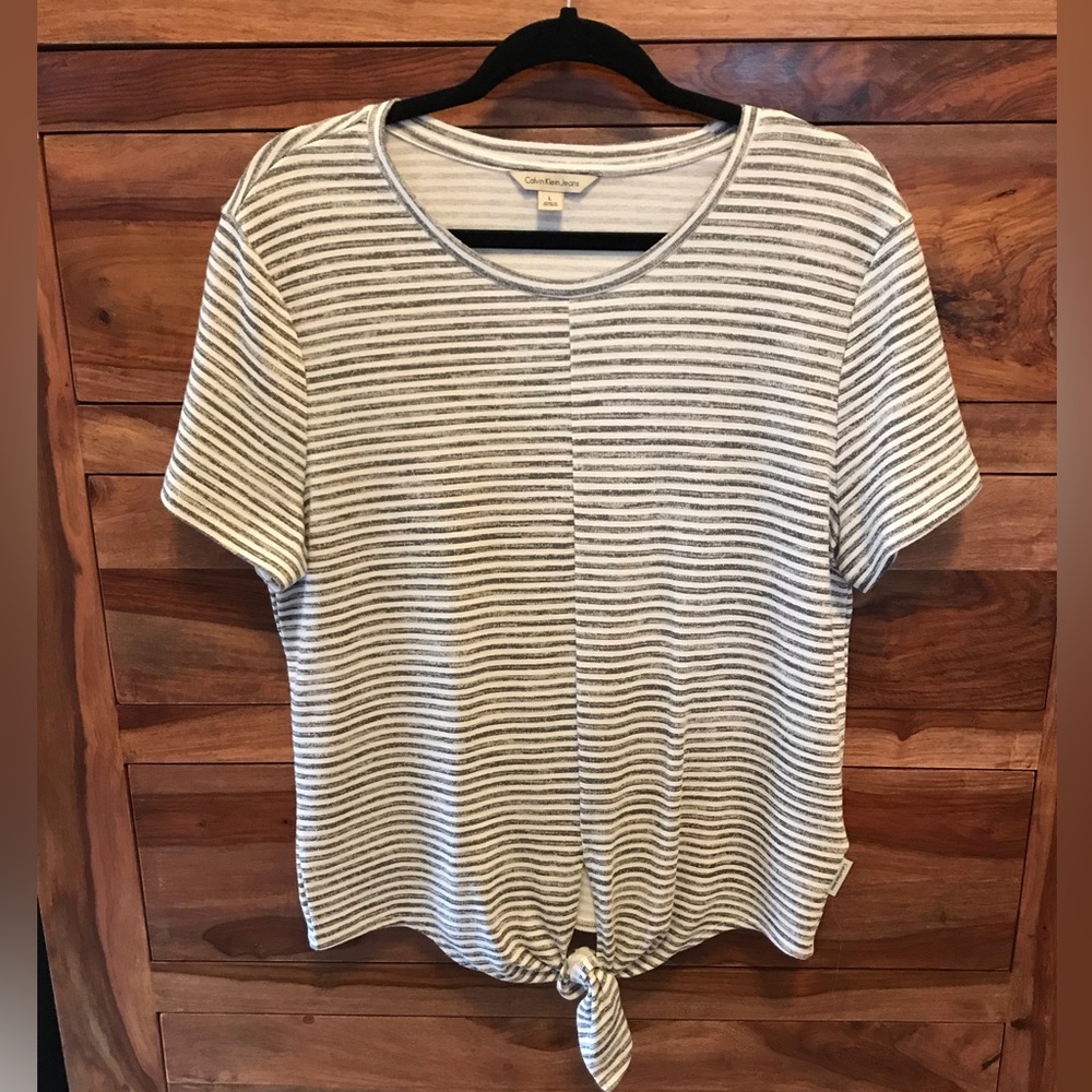 Calvin Klein shirtsleeve tie front tee